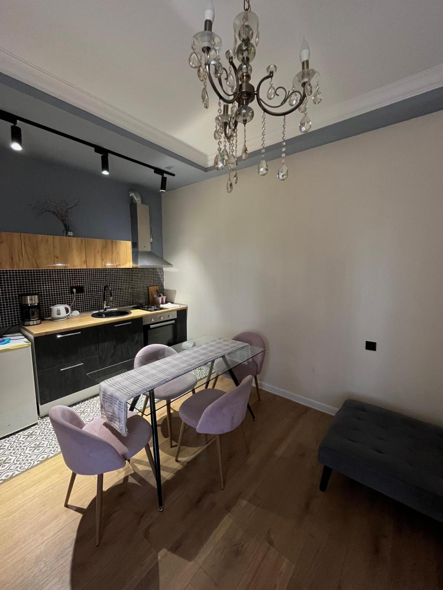 To The Mood Apartment Tbilisi Bagian luar foto